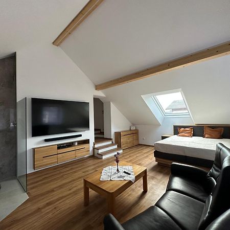 Villa Racing - Privatzimmer In Spielberg Spielberg Bei Knittelfeld 外观 照片